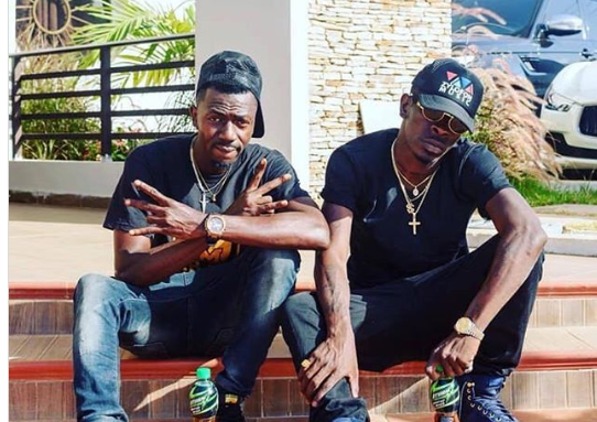 Shatta Wale Storms Joint 77's House With Police to Seize The Car He Bought For Him