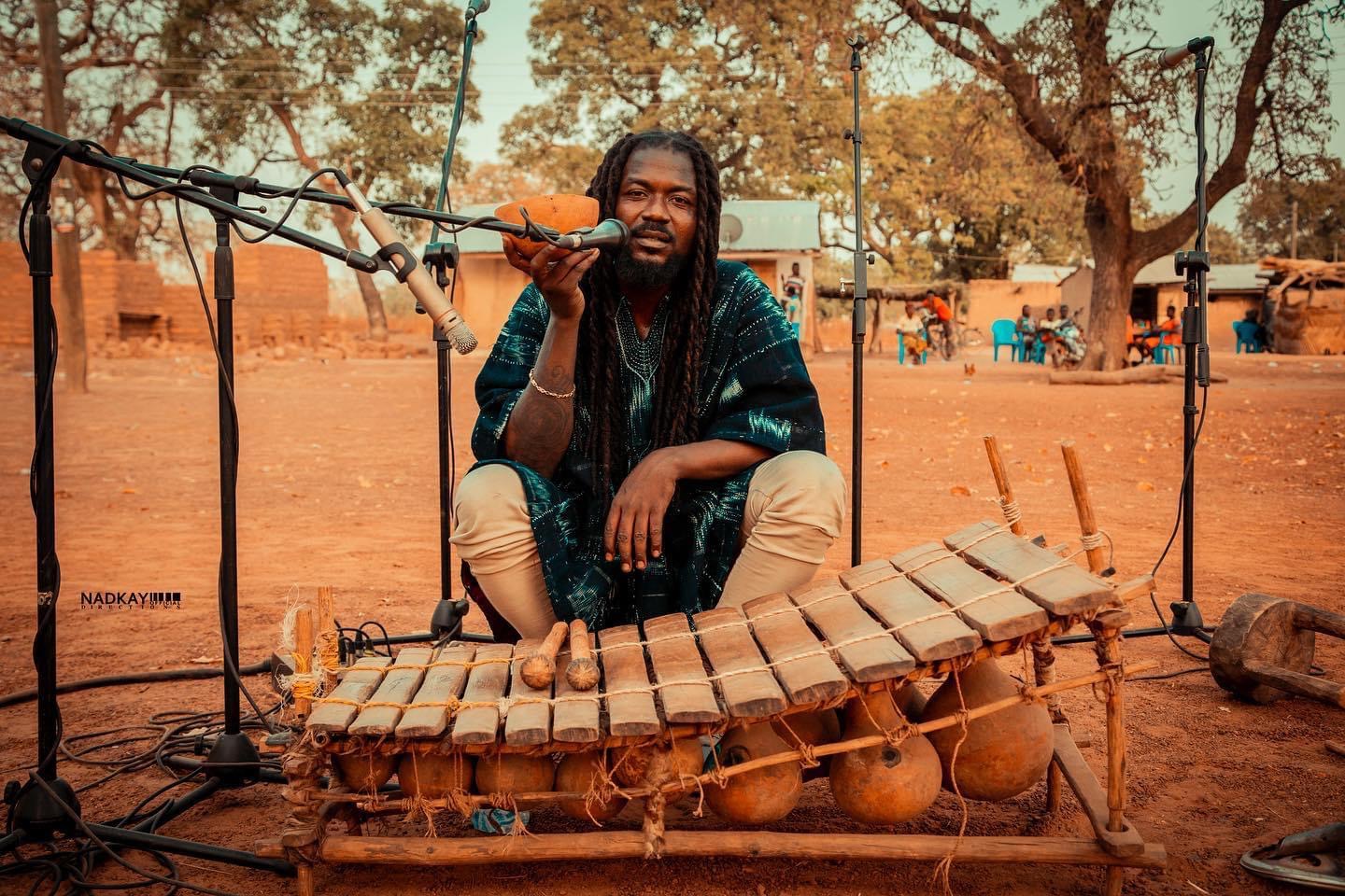 Samini claims the Reggae space again with “Be Alright” Official Video – WATCH