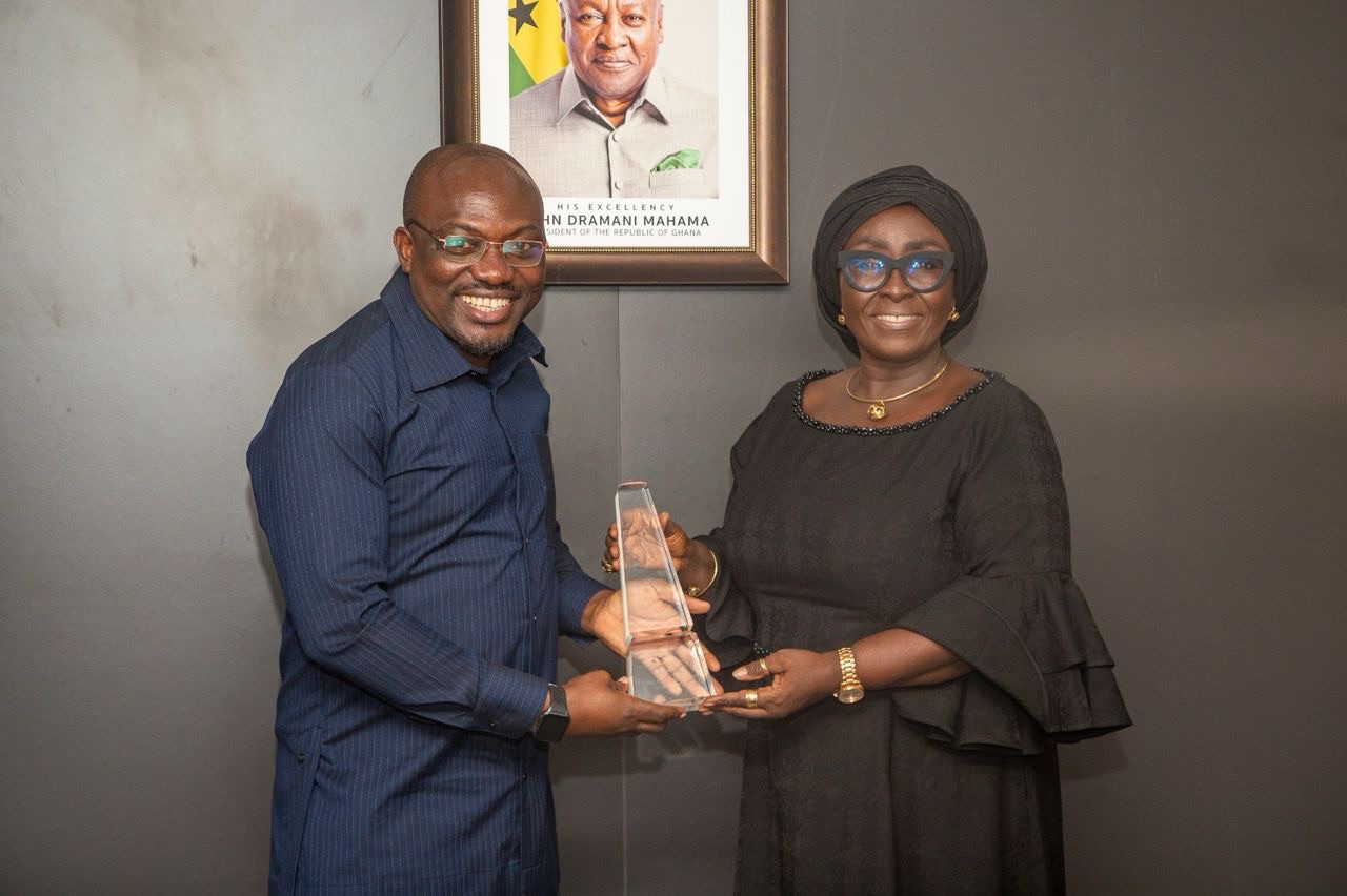 Mawuko KuadziMinister of Tourism Receives Mawuko Kuadzi and Other Creatives Following Artios Award Win
